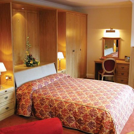 Hunters Lodge Hotel Кру Экстерьер фото