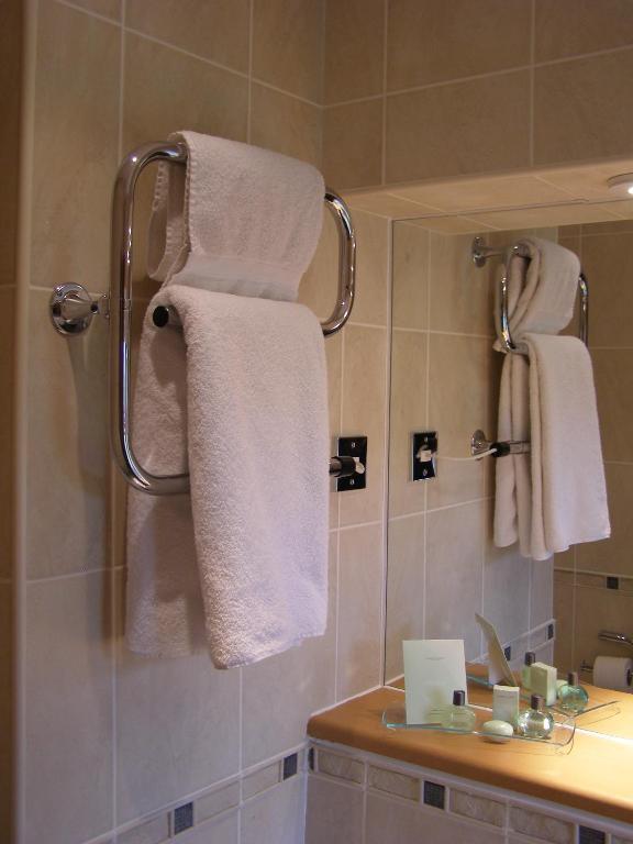 Hunters Lodge Hotel Кру Номер фото