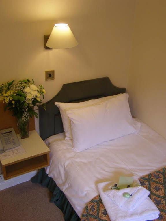 Hunters Lodge Hotel Кру Экстерьер фото