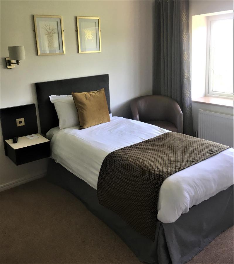Hunters Lodge Hotel Кру Экстерьер фото