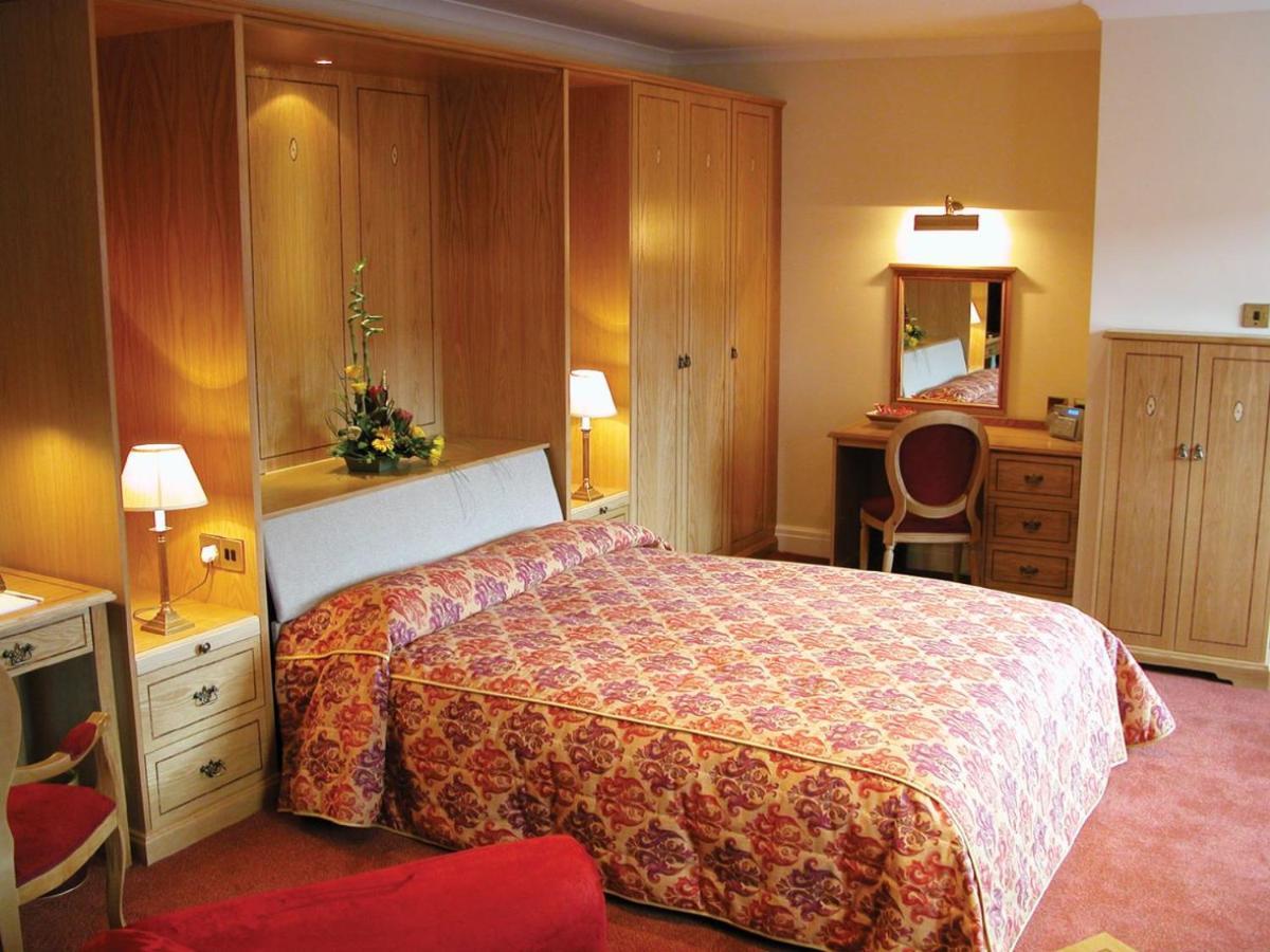 Hunters Lodge Hotel Кру Экстерьер фото