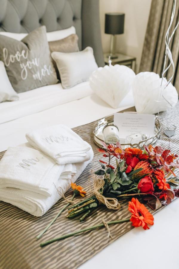 Hunters Lodge Hotel Кру Экстерьер фото